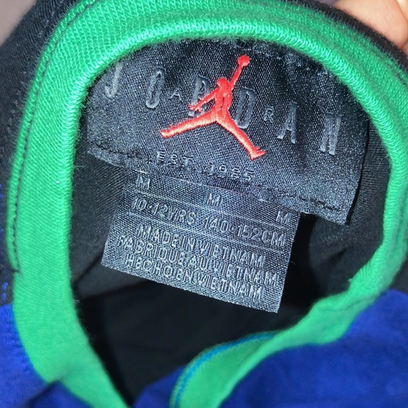 JORDAN AIR Tshirt. - Picture 2 of 3